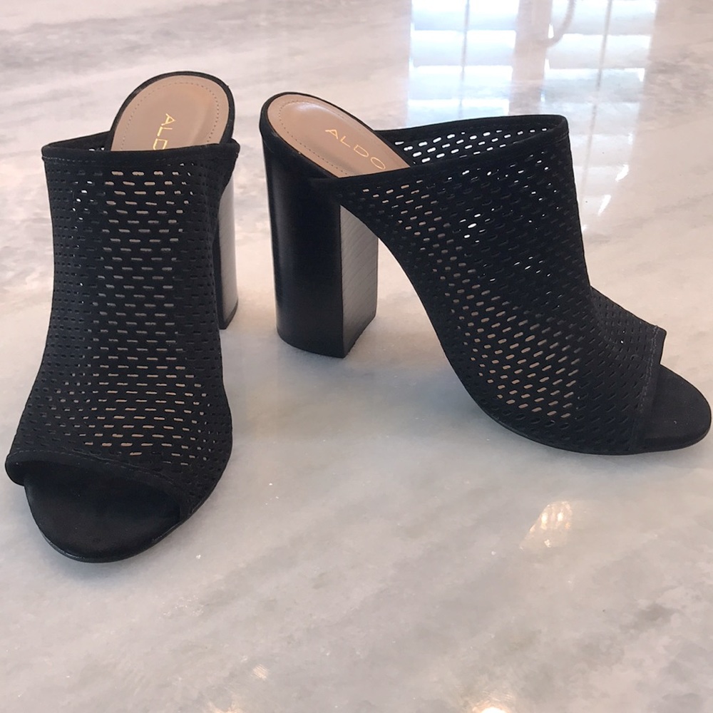 NWT Aldo Black Suede Block High Heel Size 7
